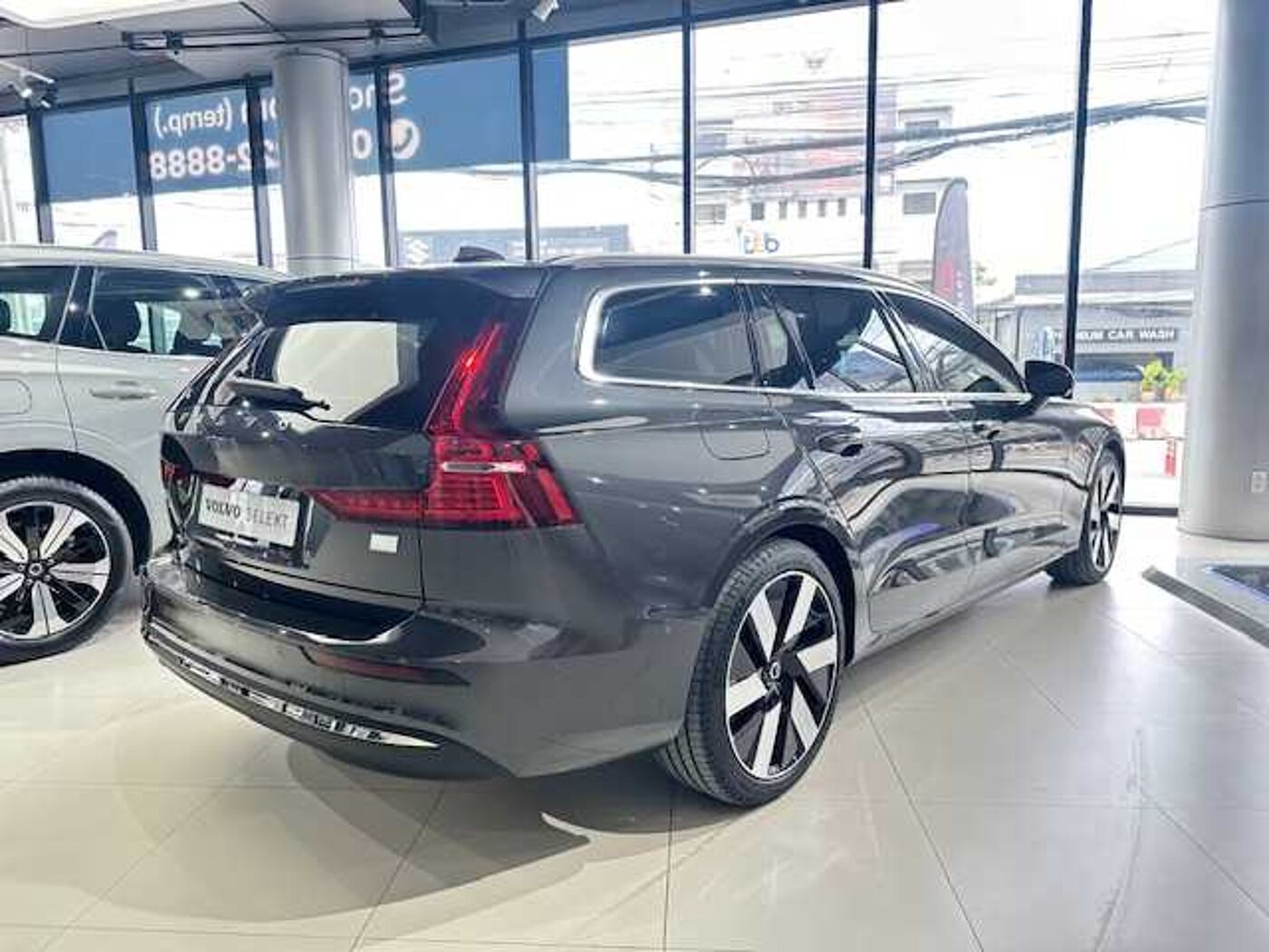 Volvo  Recharge Ultimate, T8 AWD ปลั๊กอินไฮบริด, ไฟฟ้า/เบนซิน, Bright
