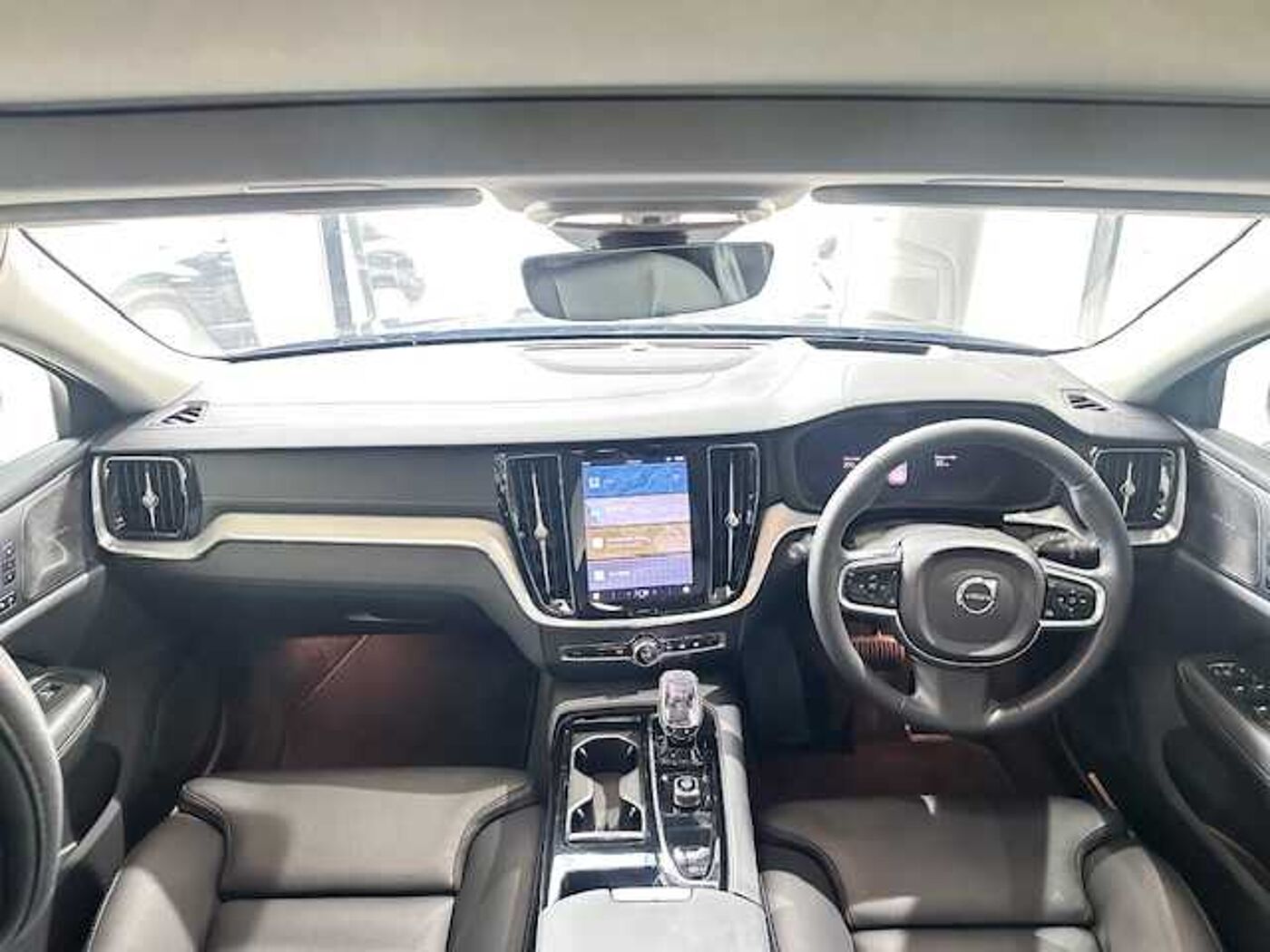 Volvo  Recharge Ultimate, T8 AWD ปลั๊กอินไฮบริด, ไฟฟ้า/เบนซิน, Bright