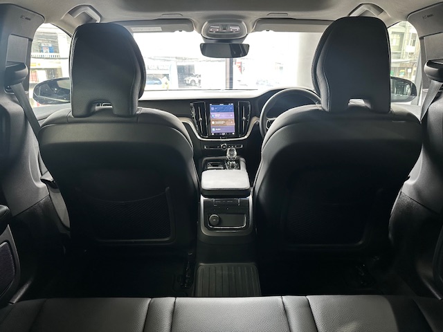 Volvo  Recharge Ultimate, T8 AWD ปลั๊กอินไฮบริด, ไฟฟ้า/เบนซิน, Bright