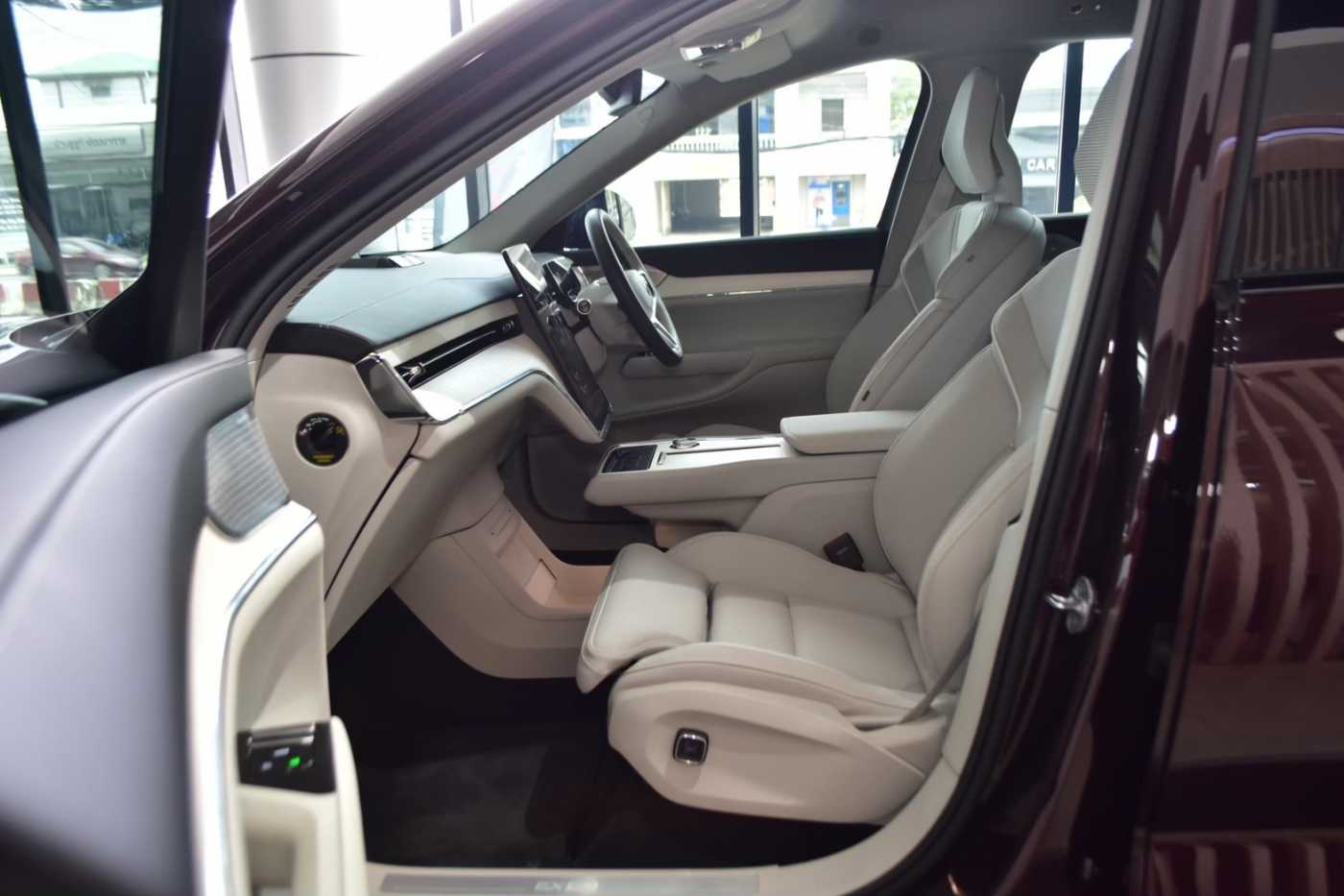 Volvo  Ultra - Twin Performance 7 seats