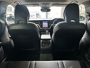 Volvo  Recharge Ultimate, T8 AWD ปลั๊กอินไฮบริด, ไฟฟ้า/เบนซิน, Bright